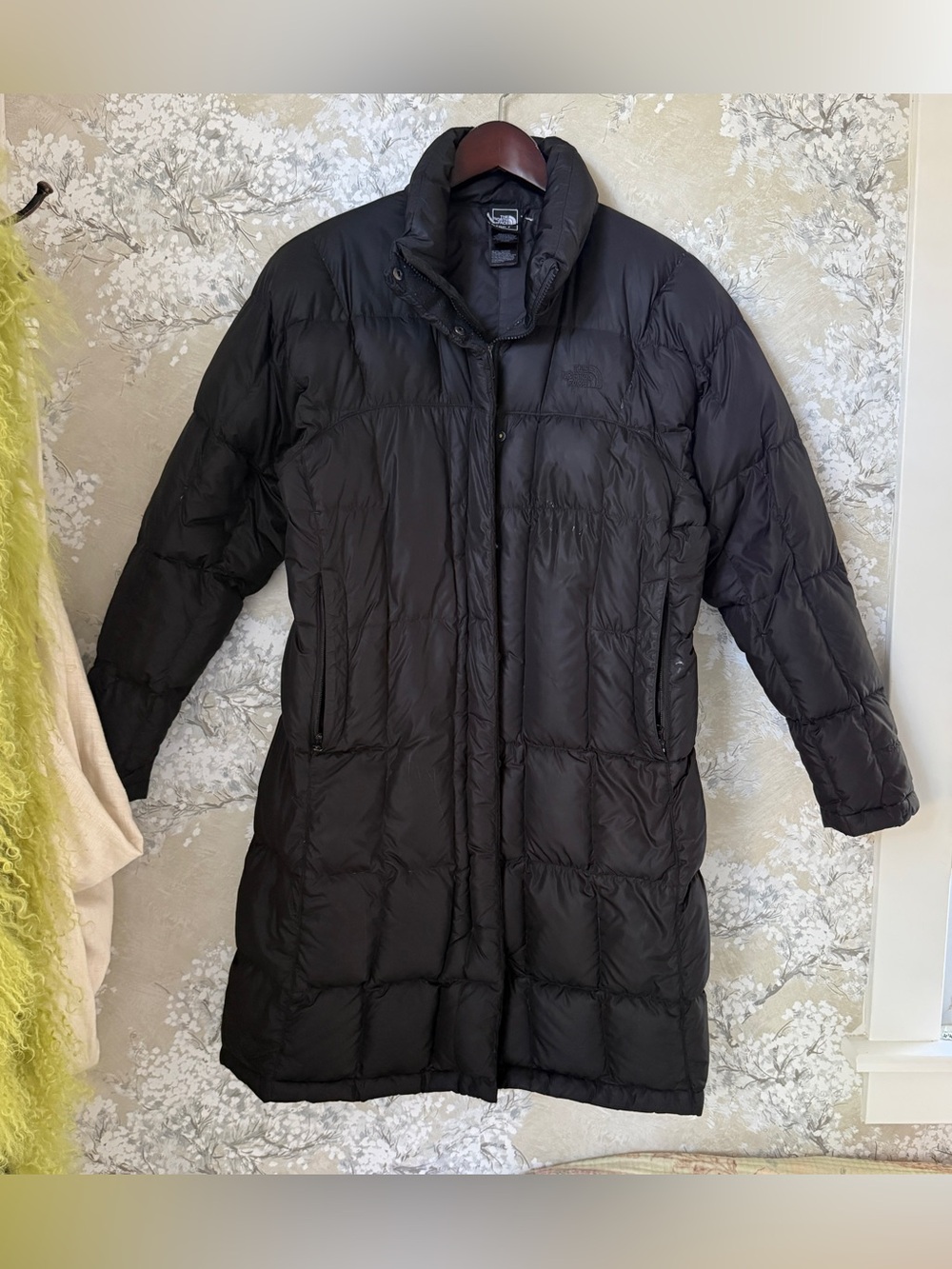 The North Face Metropolis 600 Fill Long Puffer Parka Black Women M